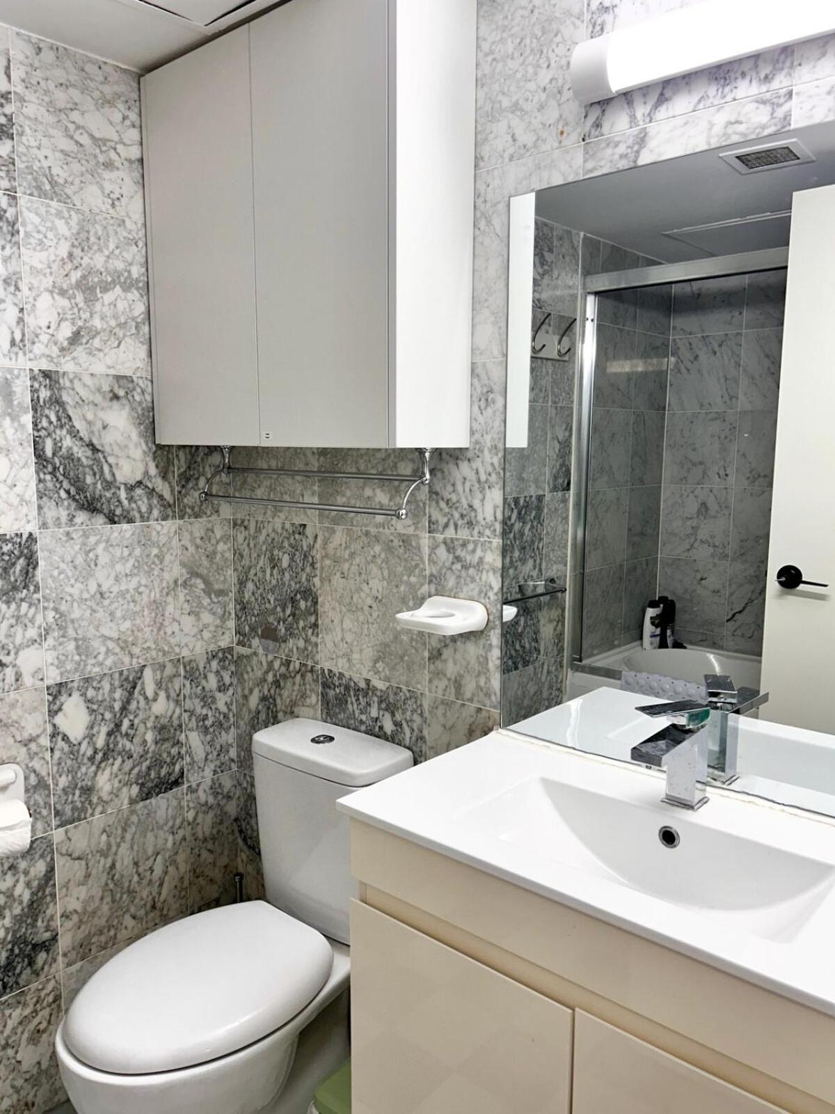 3br Penthouse In Cbd Wparking *